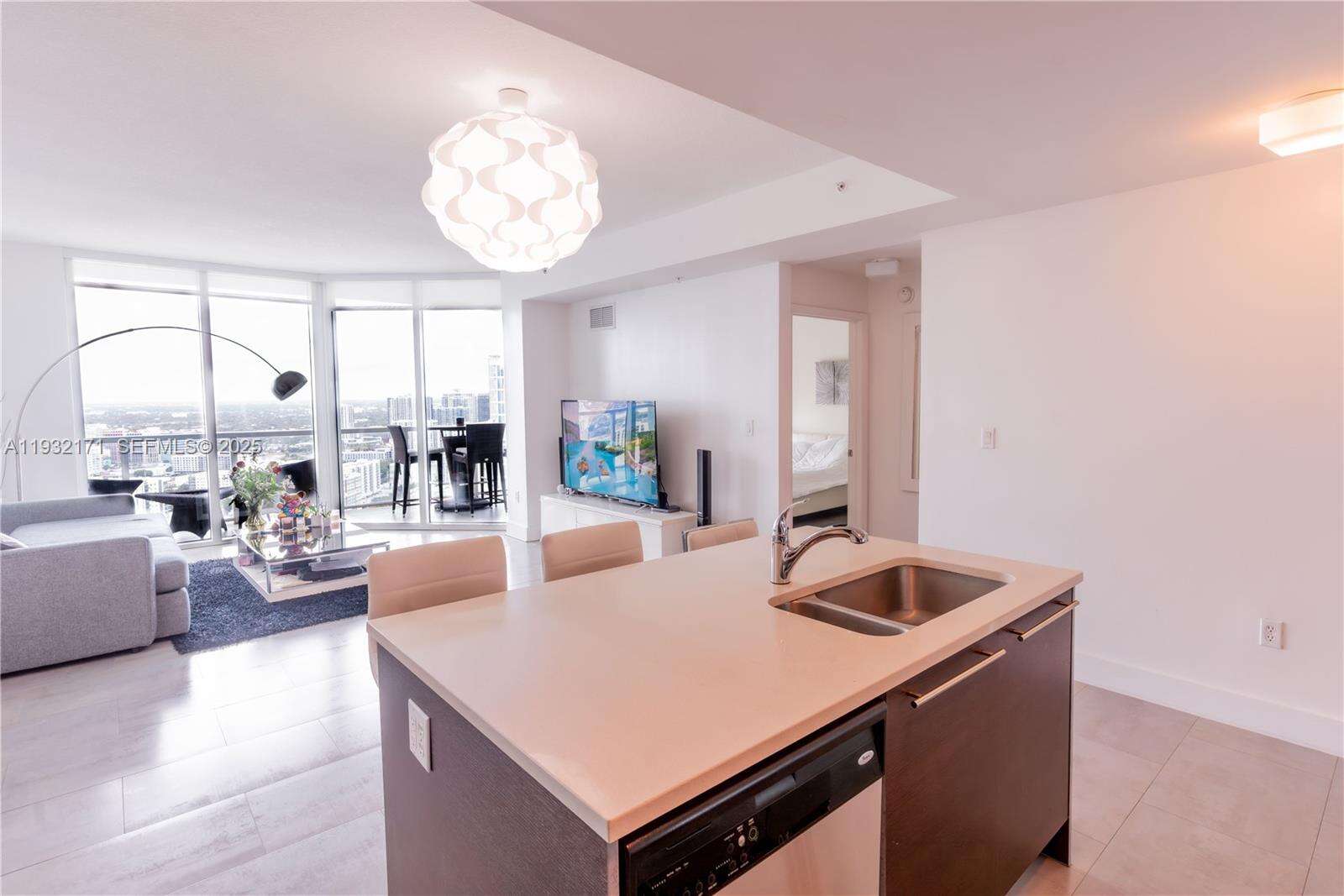 Quantum On The Bay at 1900 Bayshore Dr, Miami, FL 33132 - For Sale photo 3