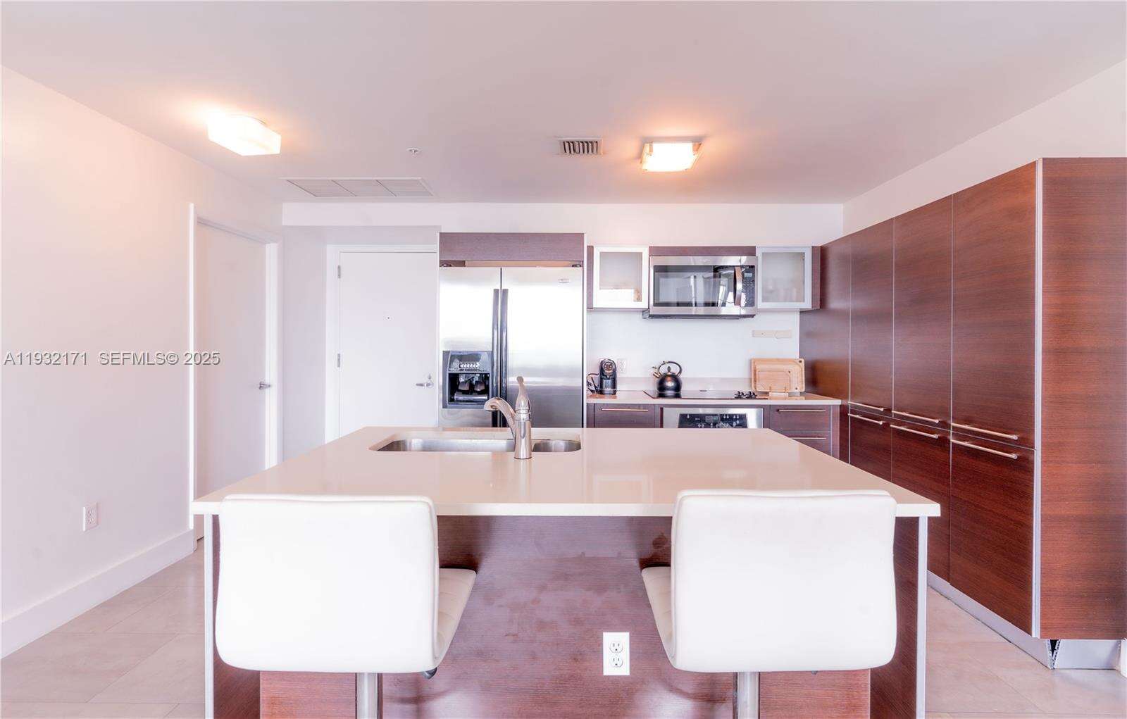 Quantum On The Bay at 1900 Bayshore Dr, Miami, FL 33132 - For Sale photo 4
