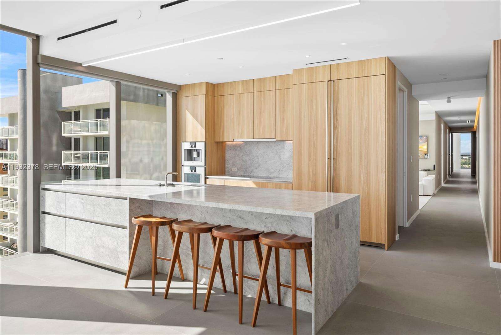 2000 OCEAN - 2000 Ocean Dr, Hallandale Beach, FL 33009 | Picture 3