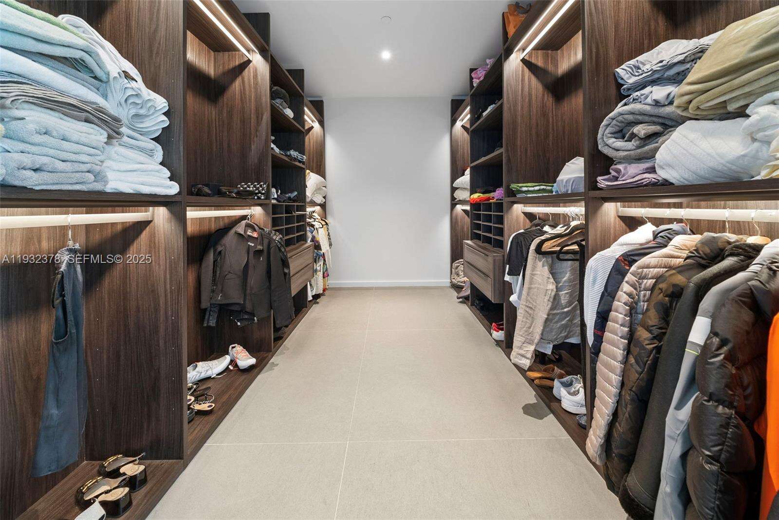 2000 OCEAN - 2000 Ocean Dr, Hallandale Beach, FL 33009 | Picture 29