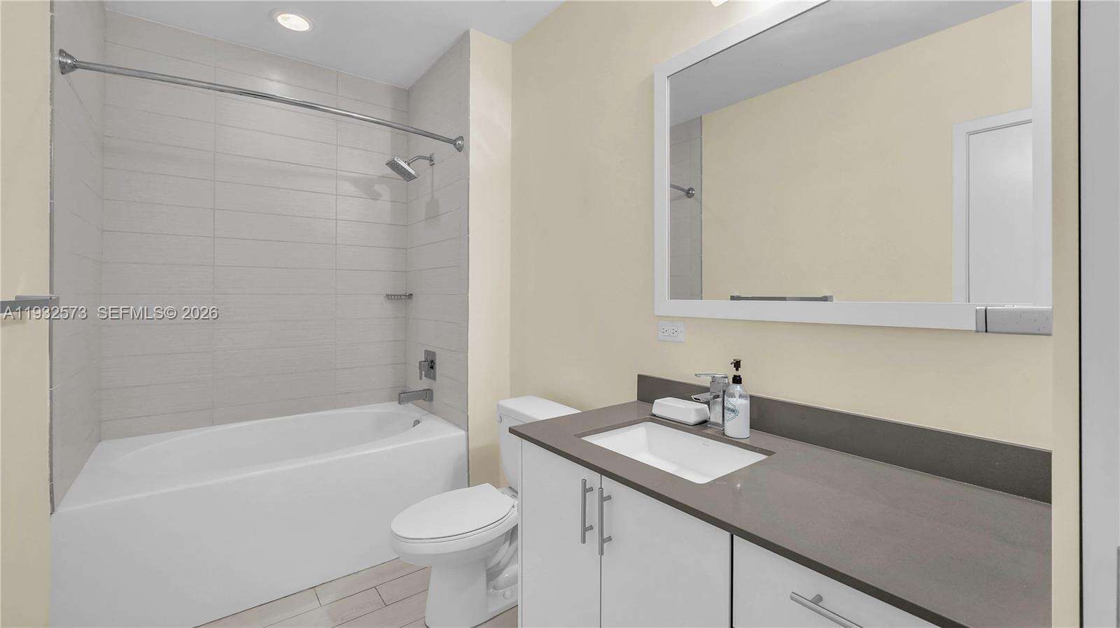 Nine At Mary Brickell Village at 999 1 Ave, Miami, FL 33130 - For Sale photo 17