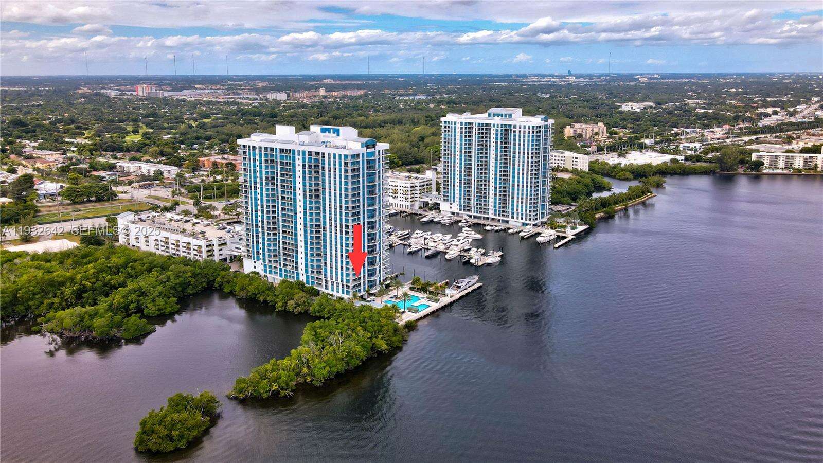 MARINA PALMS RESIDENCES SOUTH - 17111 Biscayne Blvd, North Miami Beach, FL 33160 | Picture 2