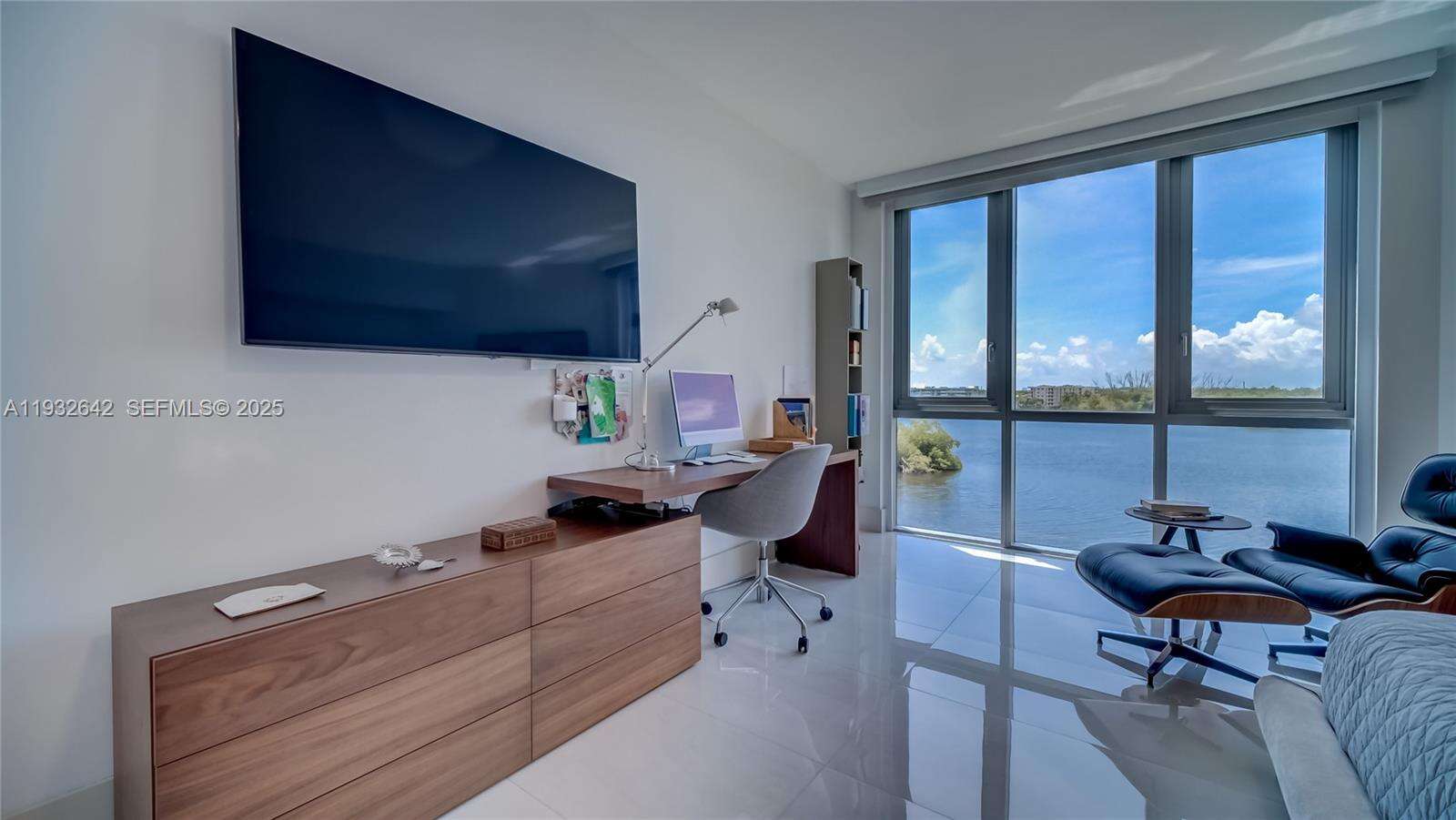 MARINA PALMS RESIDENCES SOUTH - 17111 Biscayne Blvd, North Miami Beach, FL 33160 | Picture 11