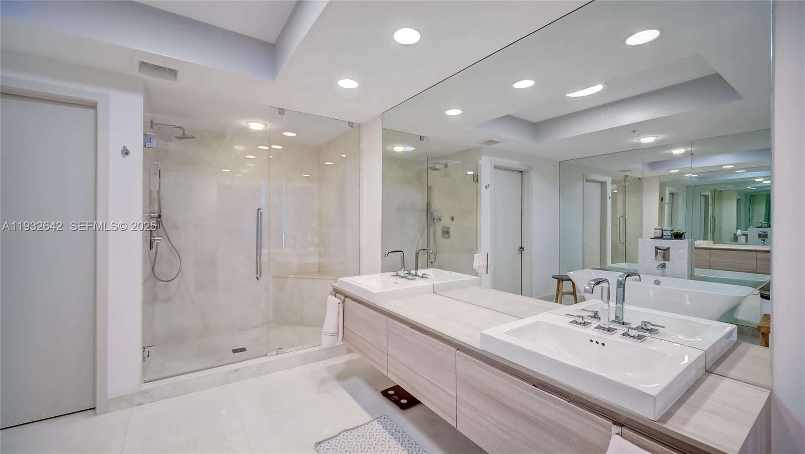 MARINA PALMS RESIDENCES SOUTH - 17111 Biscayne Blvd, North Miami Beach, FL 33160 | Picture 15