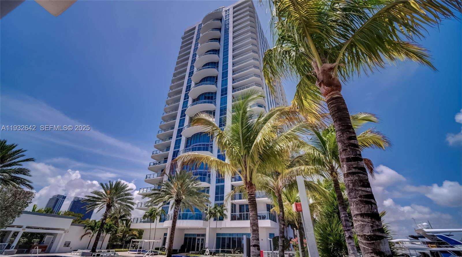 MARINA PALMS RESIDENCES SOUTH - 17111 Biscayne Blvd, North Miami Beach, FL 33160 | Picture 24