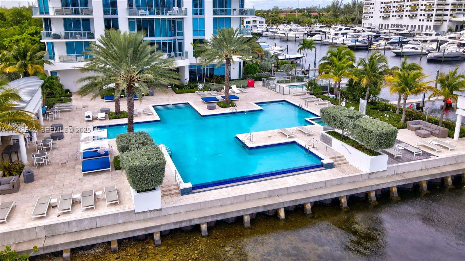 MARINA PALMS RESIDENCES SOUTH - 17111 Biscayne Blvd, North Miami Beach, FL 33160 | Picture 35