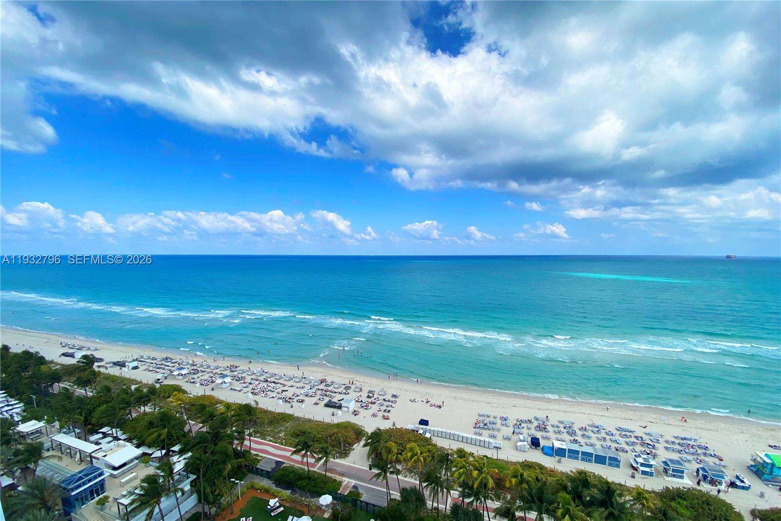 FONTAINEBLEAU III OCEAN CLUB - 4391 Collins Ave, Miami Beach, FL 33140 | Picture 5