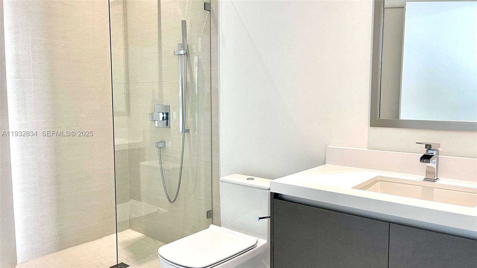 Paramount Miami Worldcenter at 851 1 Ave, Miami, FL 33132 - For Sale photo 18