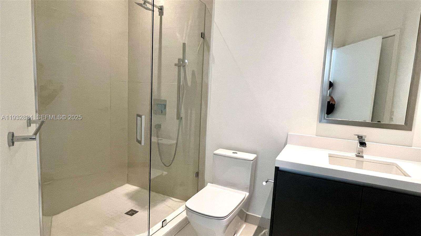 Paramount Miami Worldcenter at 851 1 Ave, Miami, FL 33132 - For Sale photo 19