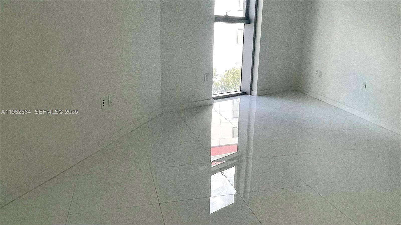 Paramount Miami Worldcenter at 851 1 Ave, Miami, FL 33132 - For Sale photo 22