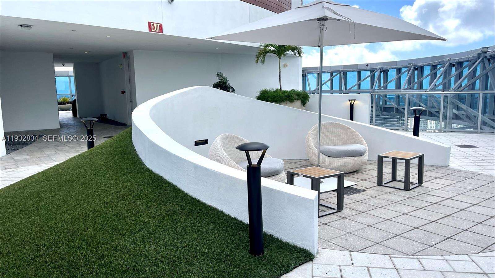 Paramount Miami Worldcenter at 851 1 Ave, Miami, FL 33132 - For Sale photo 33