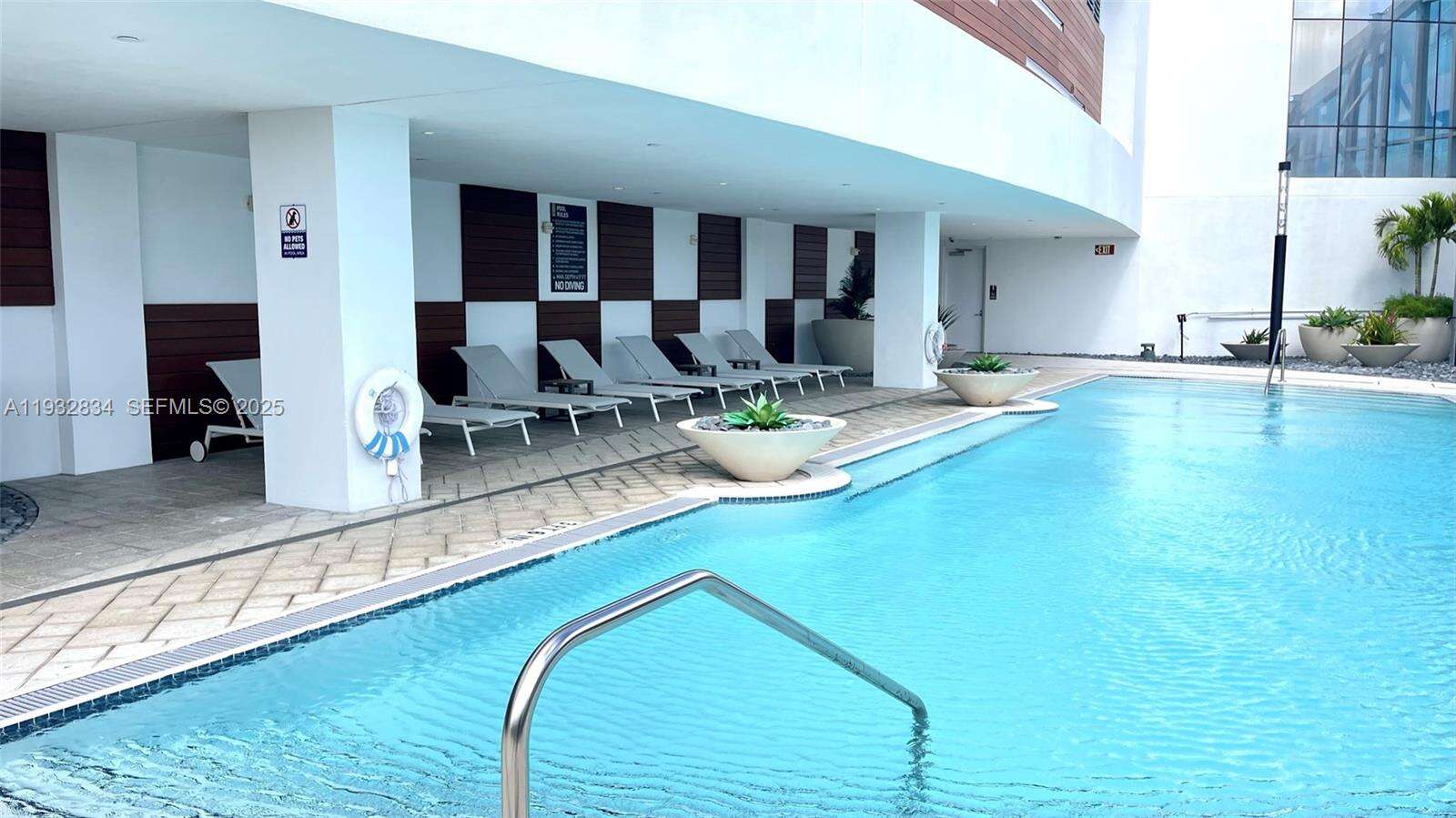 Paramount Miami Worldcenter at 851 1 Ave, Miami, FL 33132 - For Sale photo 35