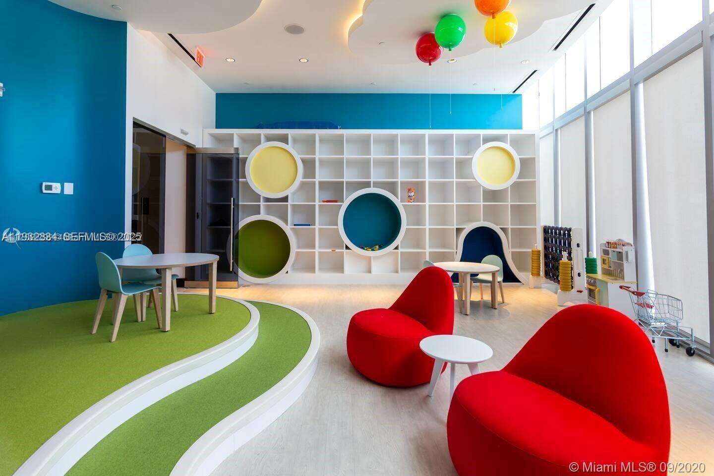 Paramount Miami Worldcenter at 851 1 Ave, Miami, FL 33132 - For Sale photo 59