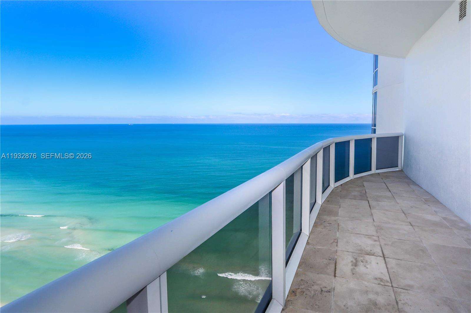 TDR TOWER III - 15811 Collins Ave, Sunny Isles Beach, FL 33160 | Picture 35