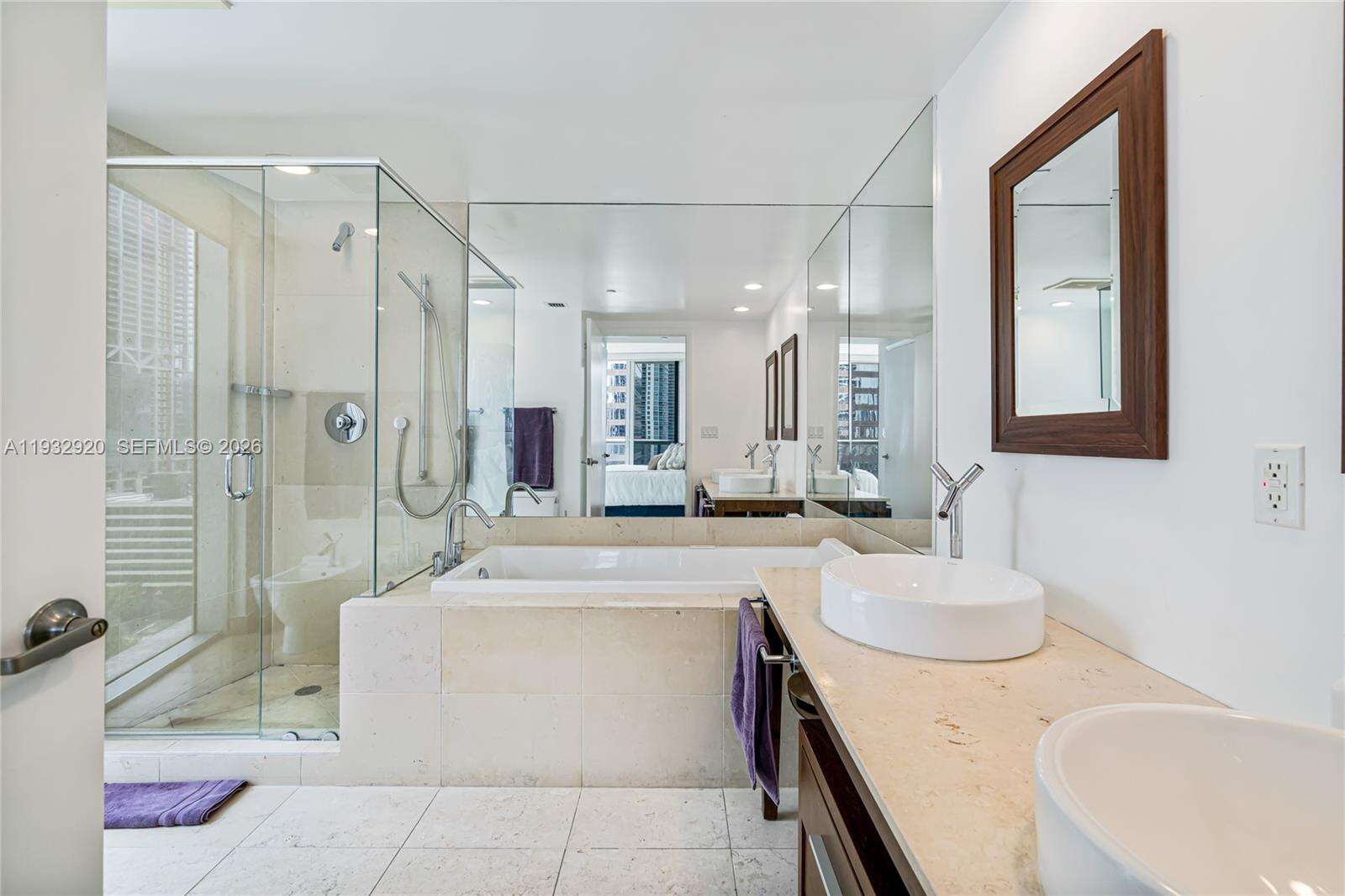 Icon Brickell 2 at 495 Brickell Ave, Miami, FL 33131 - For Sale photo 9