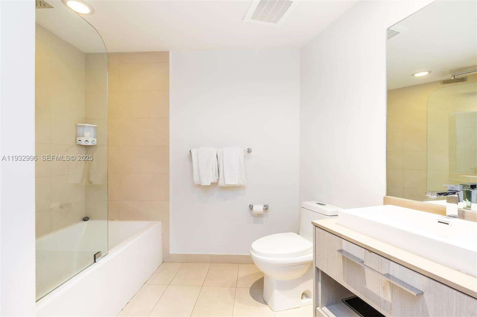 Hyde Resort at 4111 Ocean Dr, Hollywood, FL 33019 - For Sale photo 16