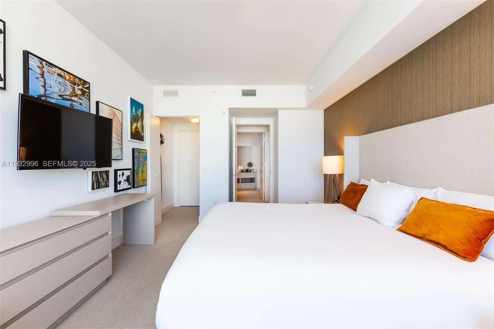 Hyde Resort at 4111 Ocean Dr, Hollywood, FL 33019 - For Sale photo 18