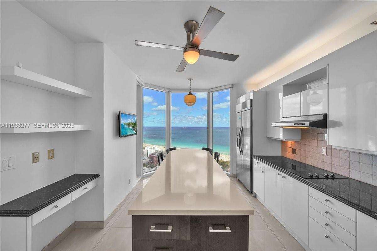 PORTOFINO TOWER - 300 Pointe Dr, Miami Beach, FL 33139 | Picture 12
