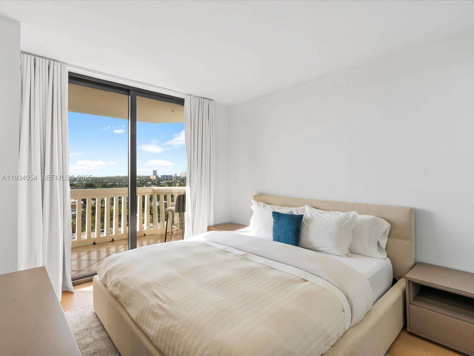 2000 Williams Island at 2000 Island Blvd, Aventura, FL 33160 - For Sale photo 14