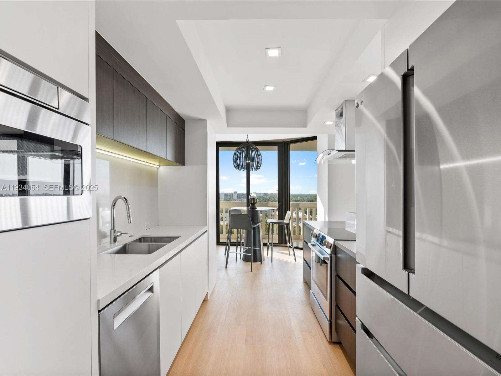 2000 Williams Island at 2000 Island Blvd, Aventura, FL 33160 - For Sale photo 9