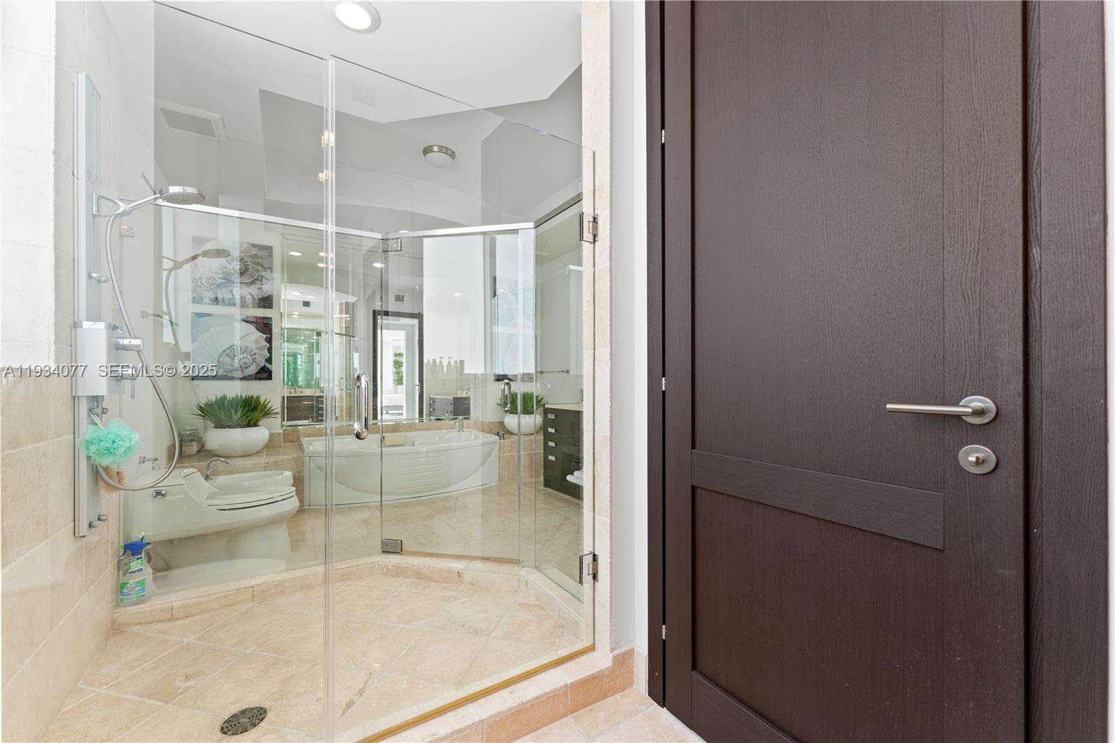 TRUMP ROYALE - 18201 Collins Ave, Sunny Isles Beach, FL 33160 | Picture 29