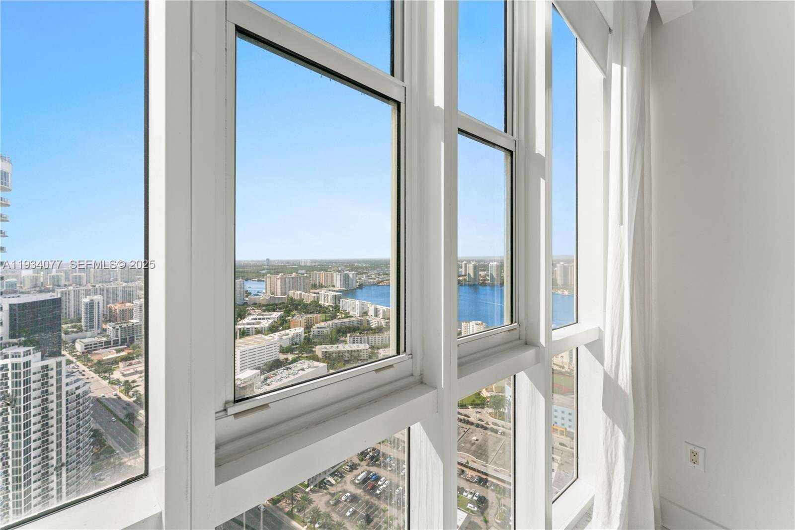 TRUMP ROYALE - 18201 Collins Ave, Sunny Isles Beach, FL 33160 | Picture 35