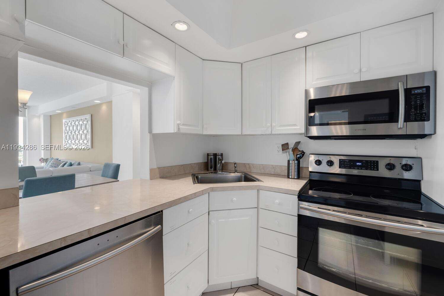 The Pavilion at 5601 Collins Ave, Miami Beach, FL 33140 - For Sale photo 22