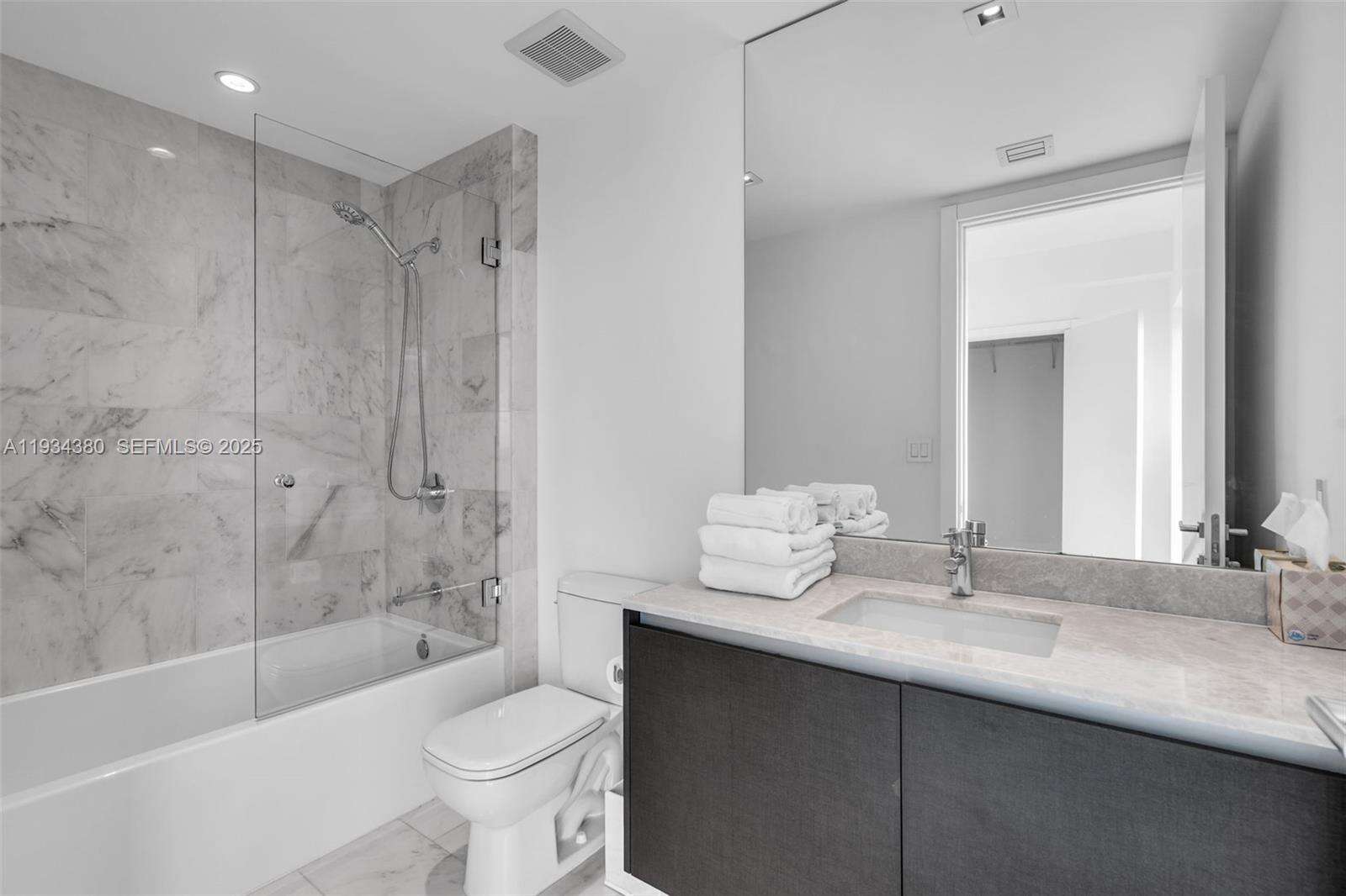 ECHO BRICKELL - 1451 Brickell Ave, Miami, FL 33131 | Picture 17