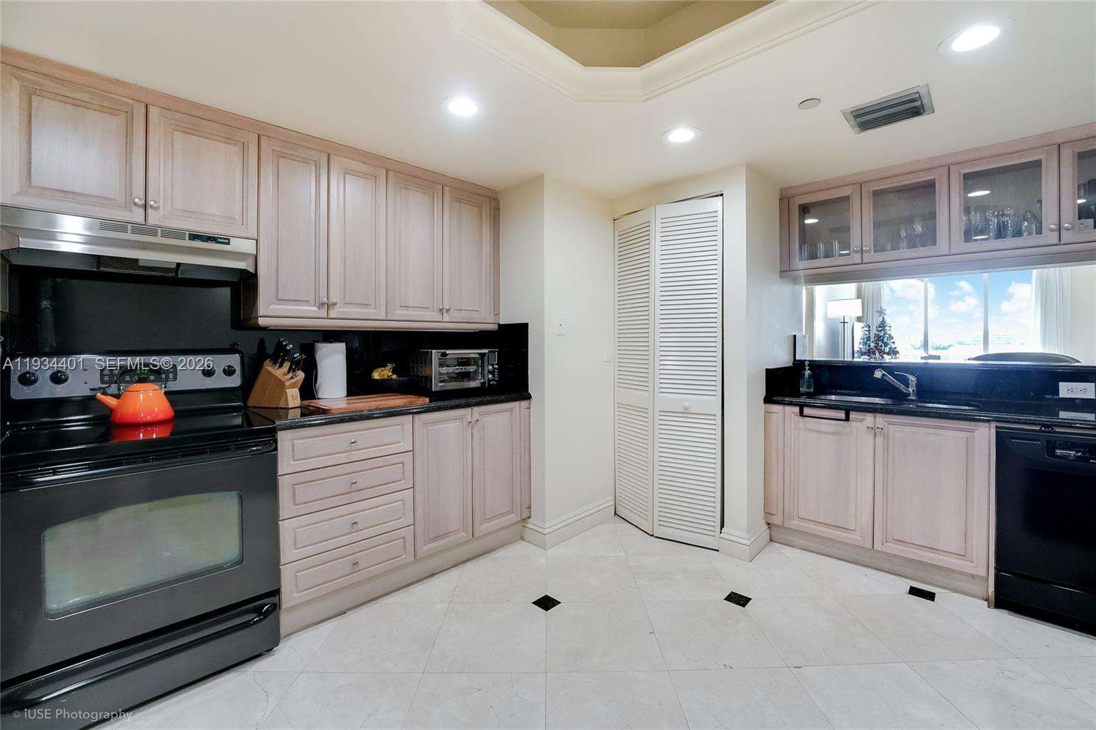 Solimar at 9559 Collins Ave, Surfside, FL 33154 - For Sale photo 13