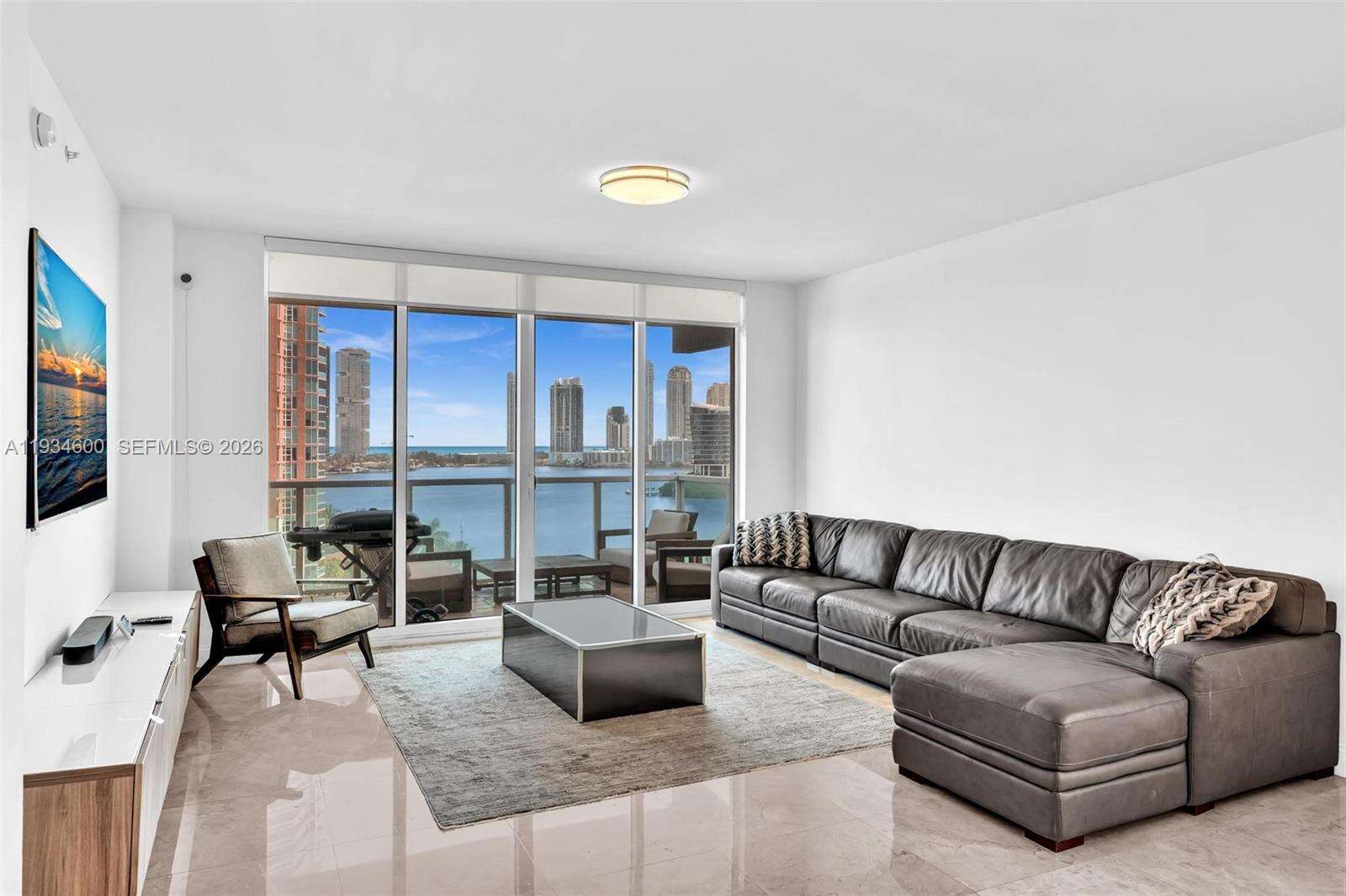Aventura Marina One at 3340 190 St, Aventura, FL 33180 - For Sale photo 4