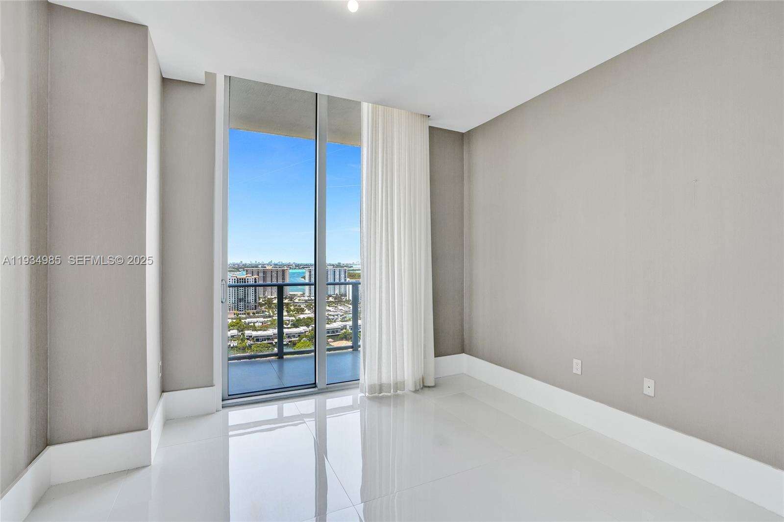 PARQUE TOWERS - 300 Sunny Isles Blvd, Sunny Isles Beach, FL 33160 | Picture 11