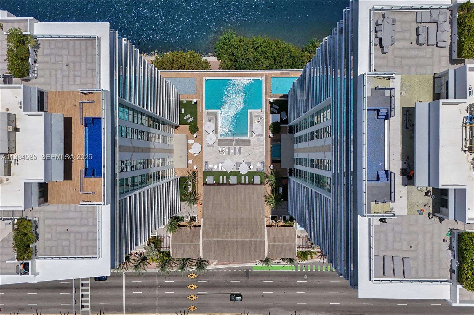 PARQUE TOWERS - 300 Sunny Isles Blvd, Sunny Isles Beach, FL 33160 | Picture 12