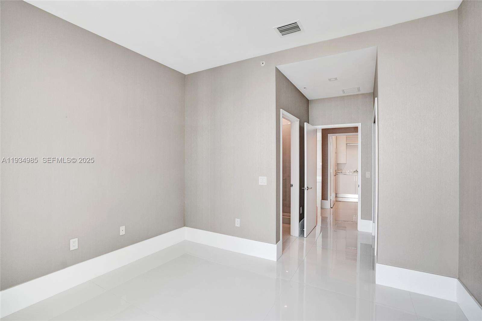 PARQUE TOWERS - 300 Sunny Isles Blvd, Sunny Isles Beach, FL 33160 | Picture 15