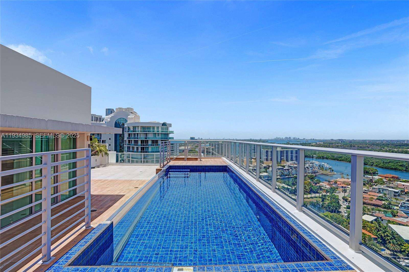 PARQUE TOWERS - 300 Sunny Isles Blvd, Sunny Isles Beach, FL 33160 | Picture 4