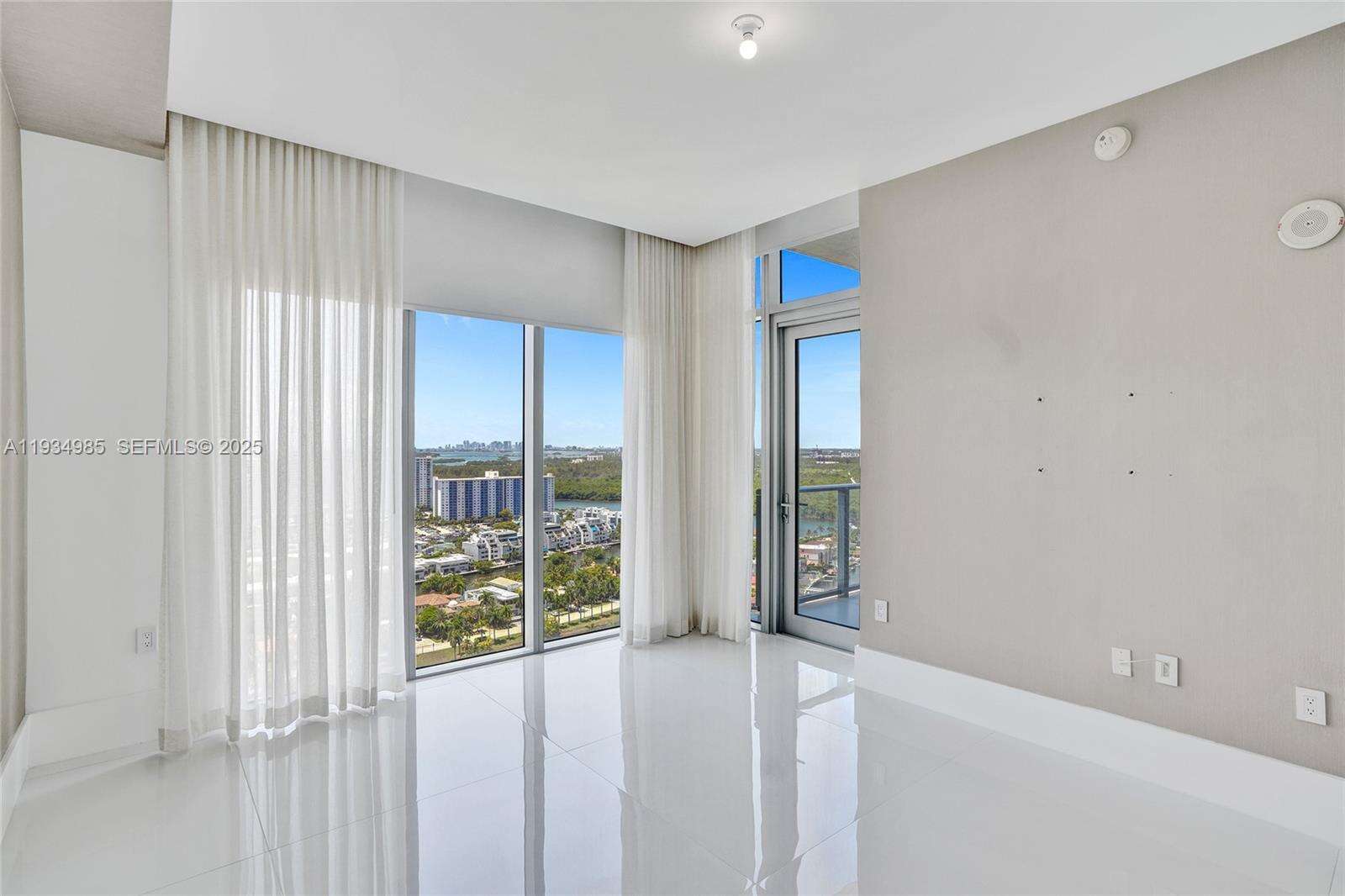 PARQUE TOWERS - 300 Sunny Isles Blvd, Sunny Isles Beach, FL 33160 | Picture 31