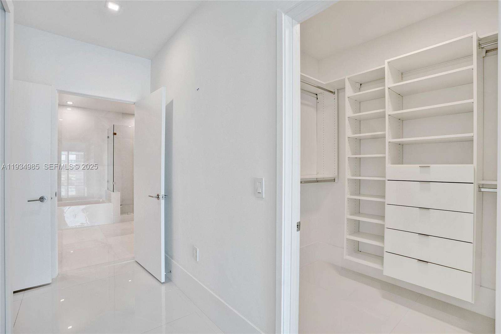 PARQUE TOWERS - 300 Sunny Isles Blvd, Sunny Isles Beach, FL 33160 | Picture 34