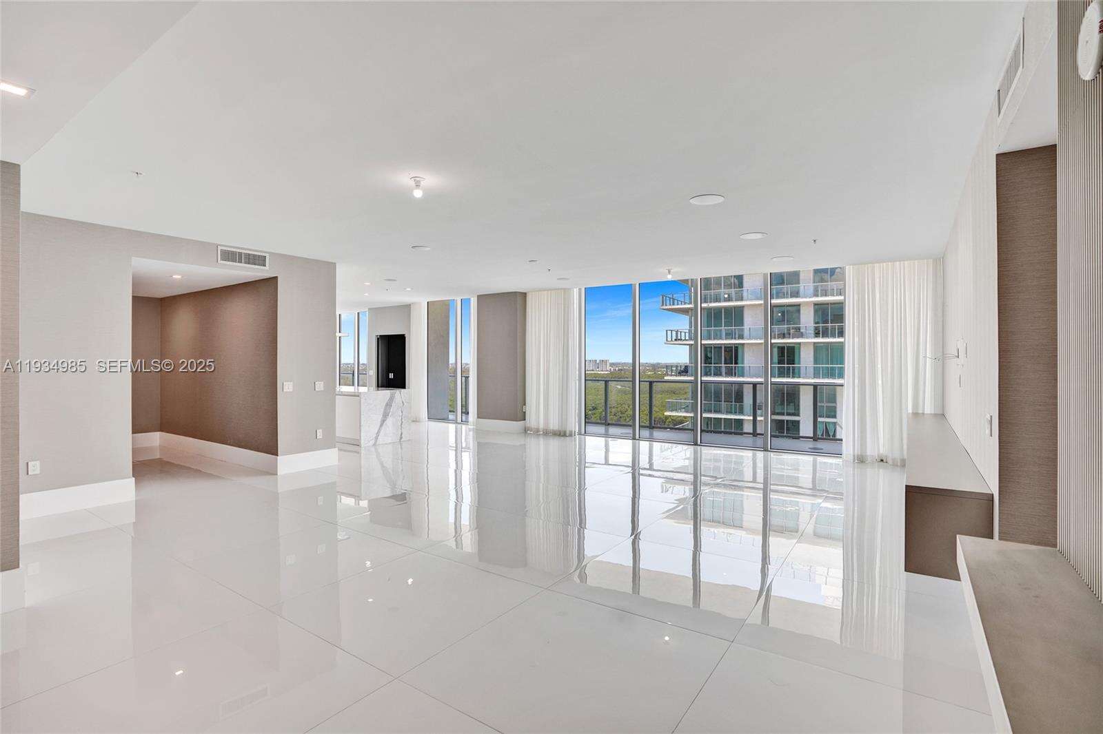 PARQUE TOWERS - 300 Sunny Isles Blvd, Sunny Isles Beach, FL 33160 | Picture 38