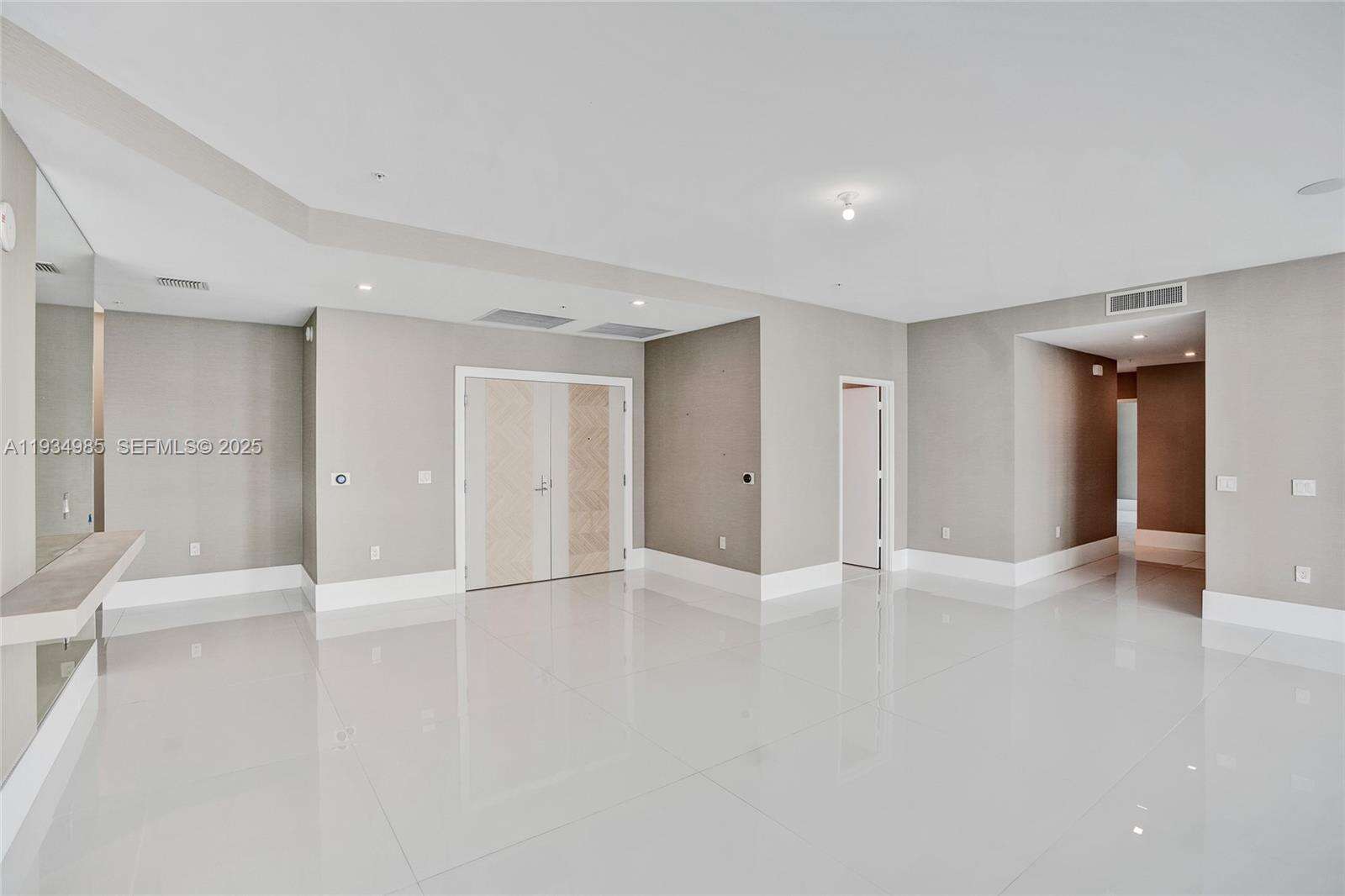 PARQUE TOWERS - 300 Sunny Isles Blvd, Sunny Isles Beach, FL 33160 | Picture 39