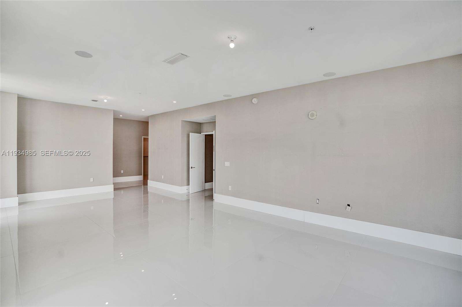 PARQUE TOWERS - 300 Sunny Isles Blvd, Sunny Isles Beach, FL 33160 | Picture 55