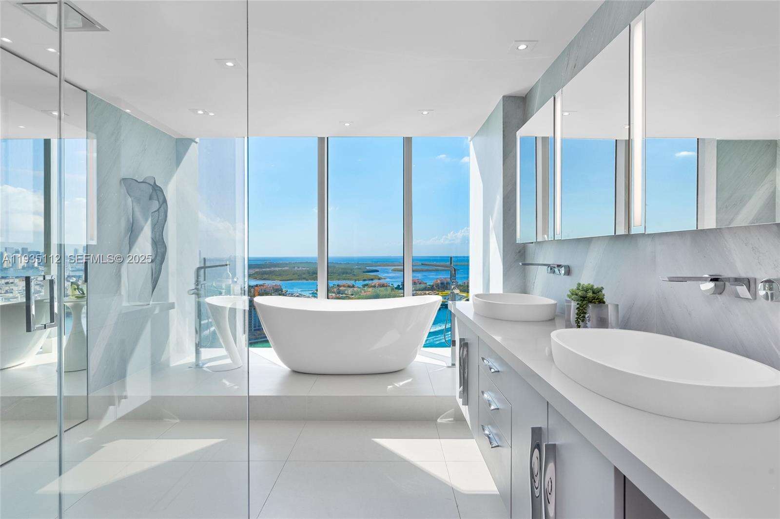 MURANO AT PORTOFINO - 1000 Pointe Dr, Miami Beach, FL 33139 | Picture 28