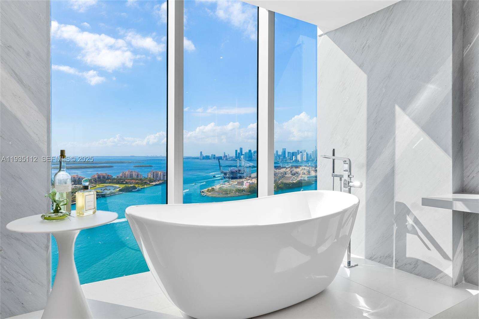 MURANO AT PORTOFINO - 1000 Pointe Dr, Miami Beach, FL 33139 | Picture 29