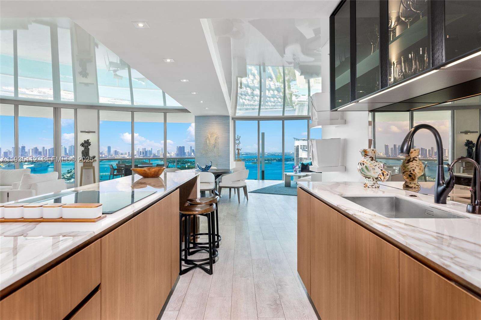 MURANO AT PORTOFINO - 1000 Pointe Dr, Miami Beach, FL 33139 | Picture 10