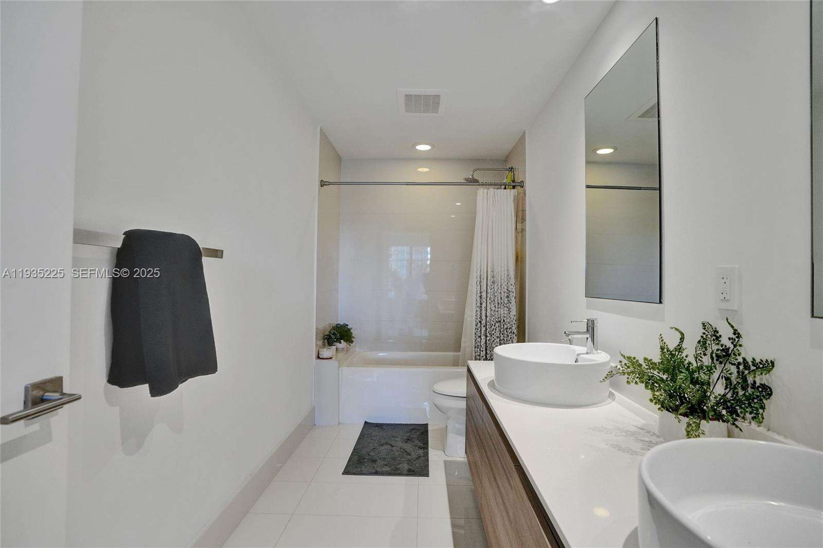 Hyde Midtown at 121 34 St, Miami, FL 33137 - For Sale photo 3