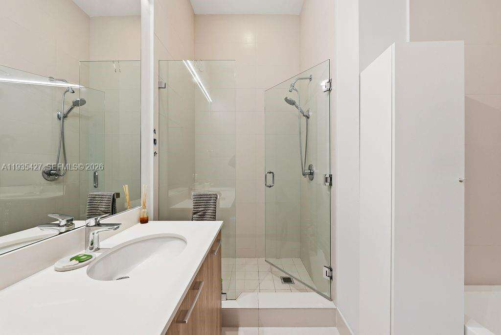 Paraiso Bayviews at 501 31 St, Miami, FL 33137 - For Sale photo 11