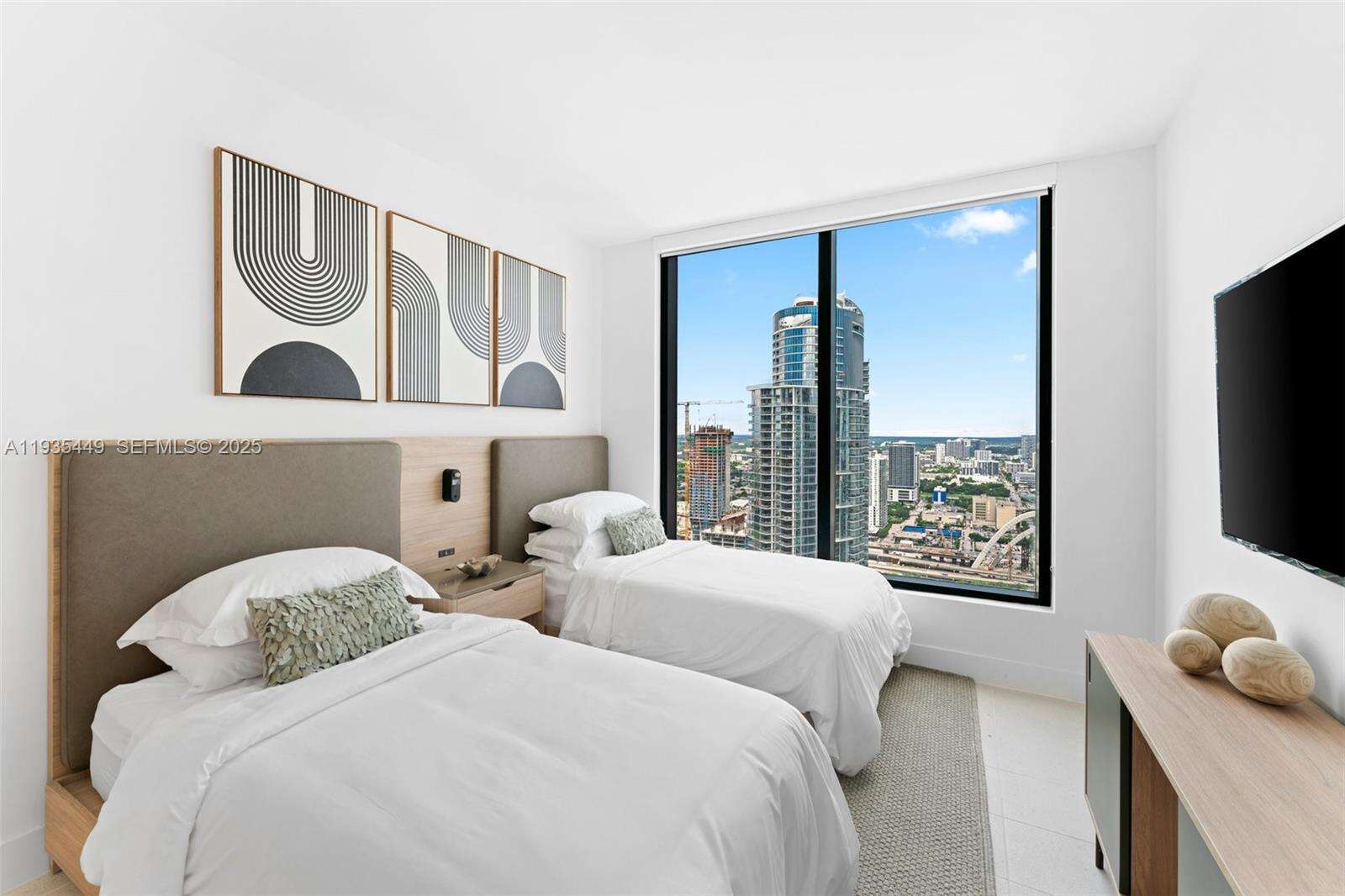 159 NE 6TH STREET - 159 6 St, Miami, FL 33132 | Picture 11