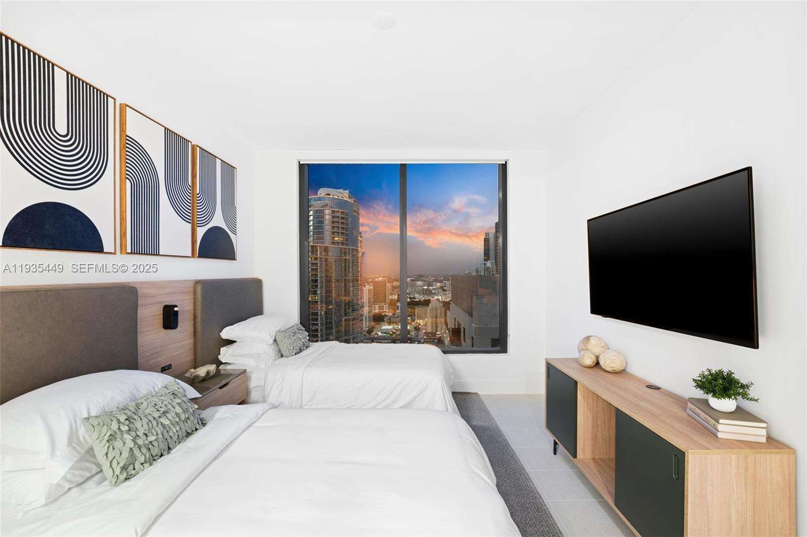 159 NE 6TH STREET - 159 6 St, Miami, FL 33132 | Picture 12