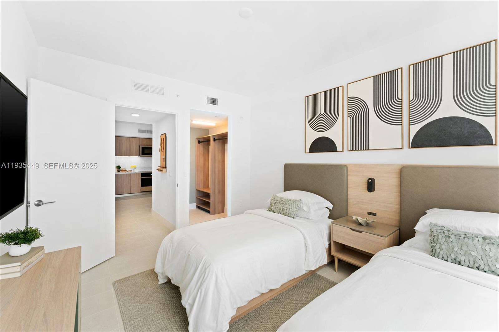 159 NE 6TH STREET - 159 6 St, Miami, FL 33132 | Picture 13