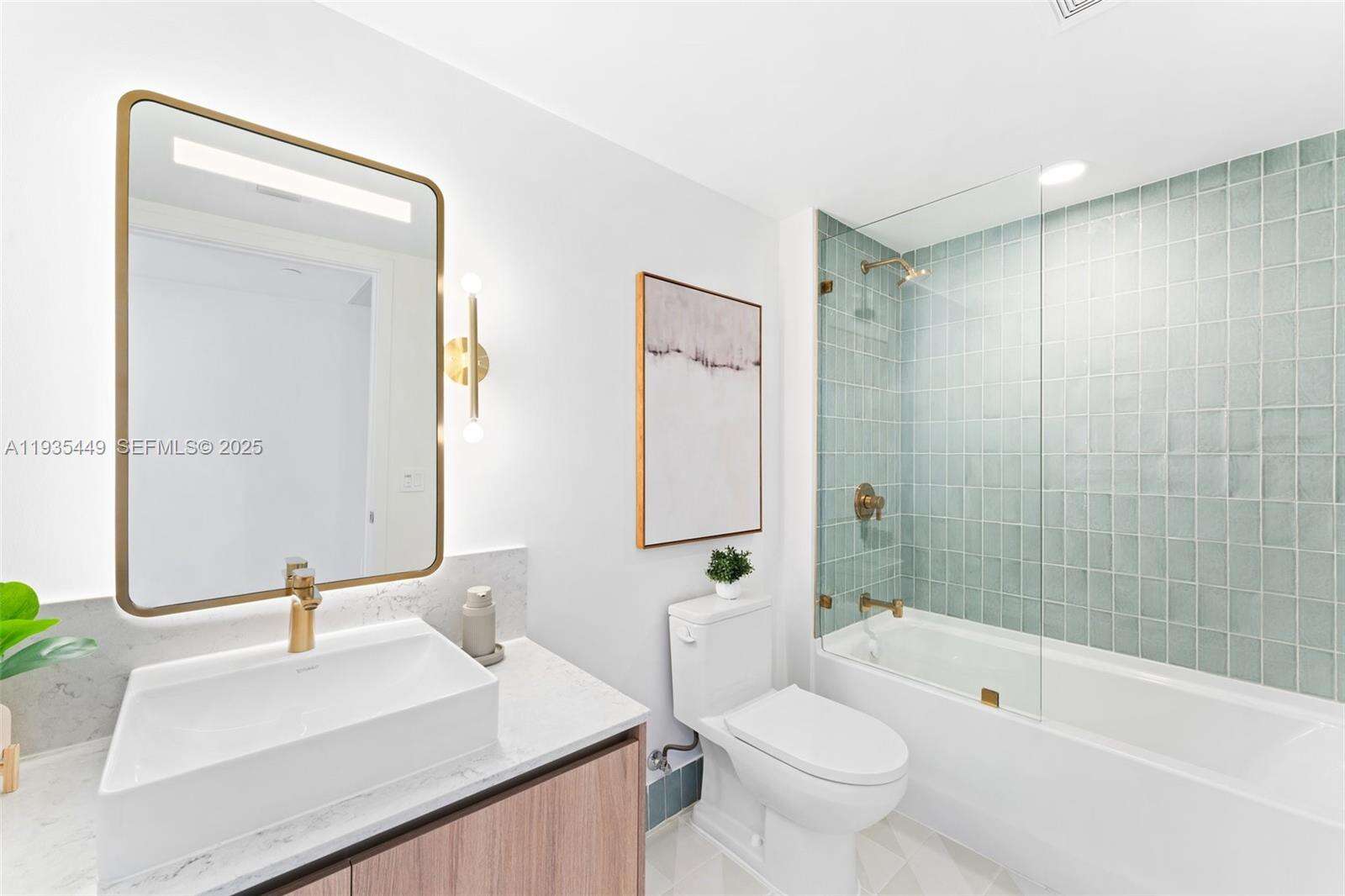 159 NE 6TH STREET - 159 6 St, Miami, FL 33132 | Picture 14