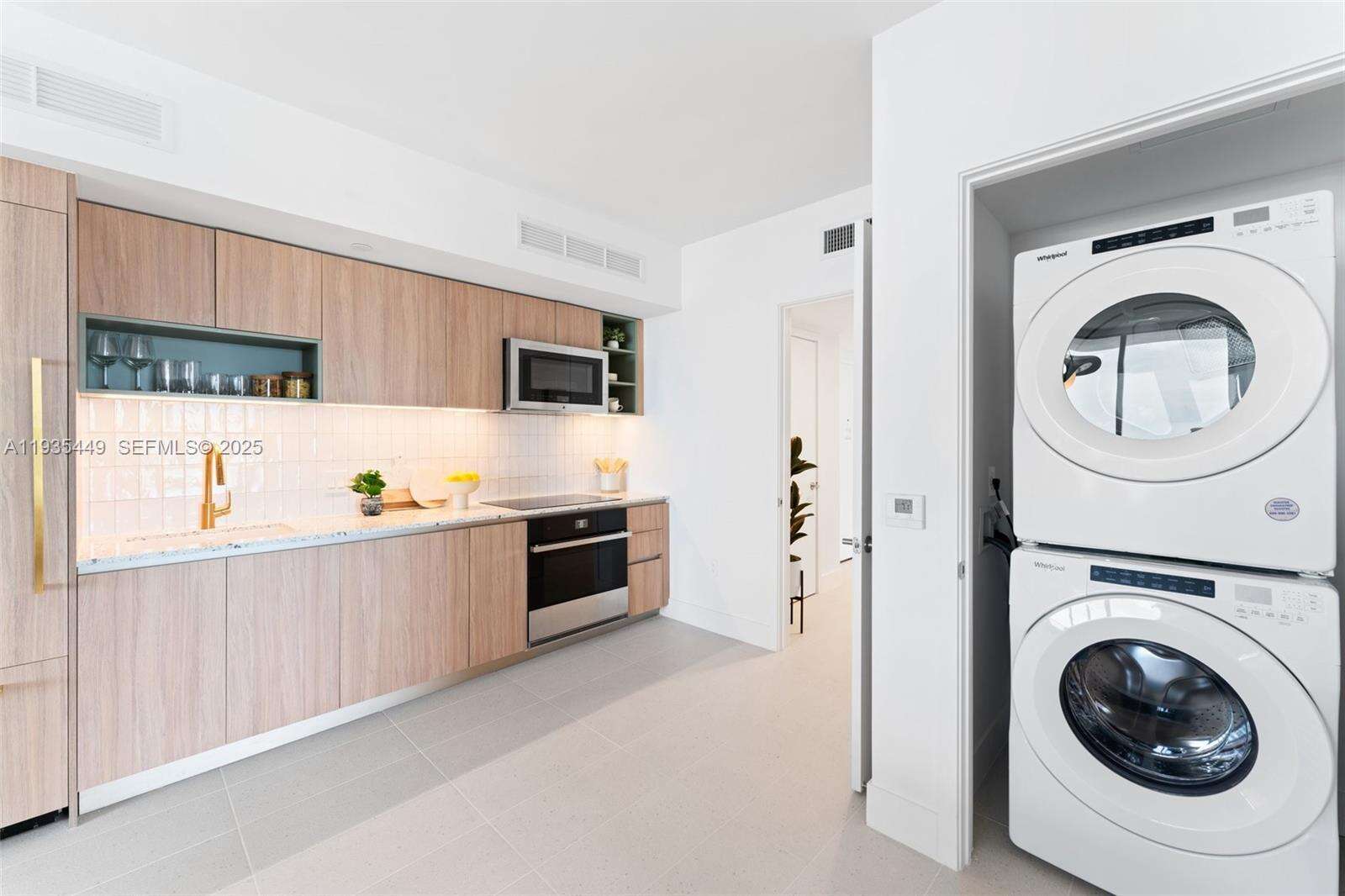 159 NE 6TH STREET - 159 6 St, Miami, FL 33132 | Picture 30