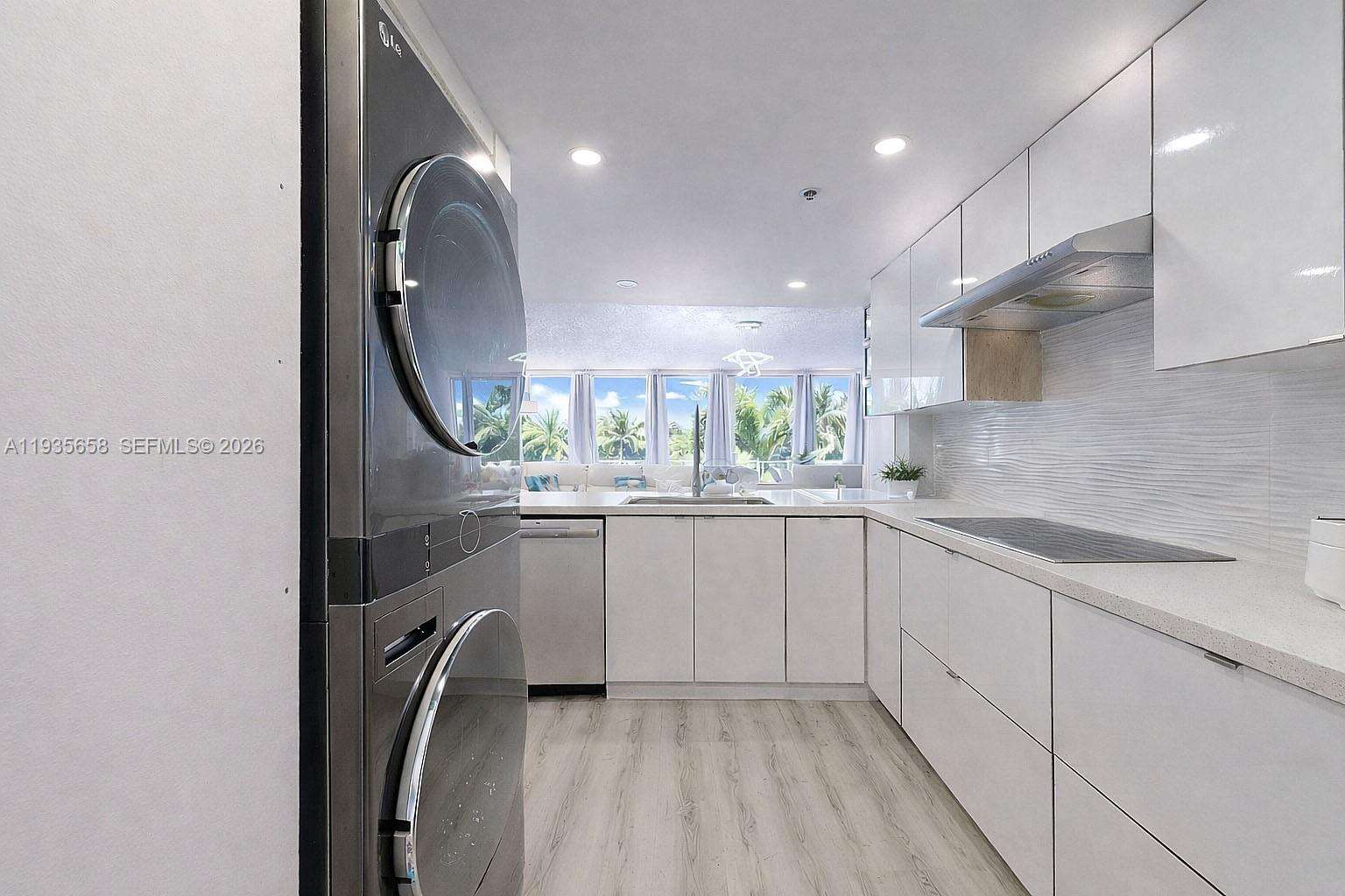 Grandview Palace at 7601 Treasure Dr, North Bay Village, FL 33141 - For Sale photo 22